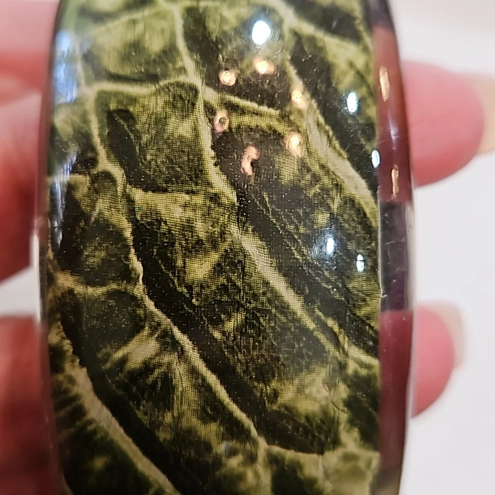 GREEN‎ SNAKELIKE PRINT BANGLE